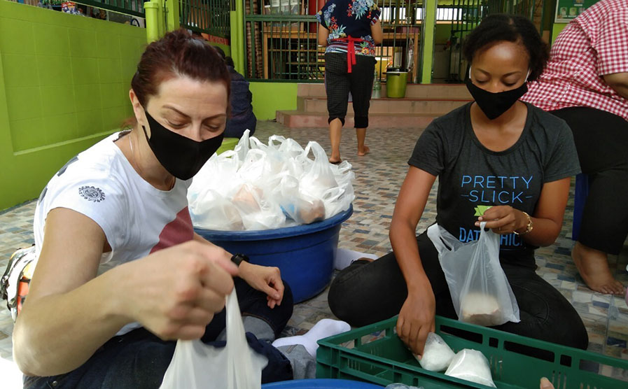 AppsFlyer COVID-19 response volunteering in Bangkok at the Mercy center